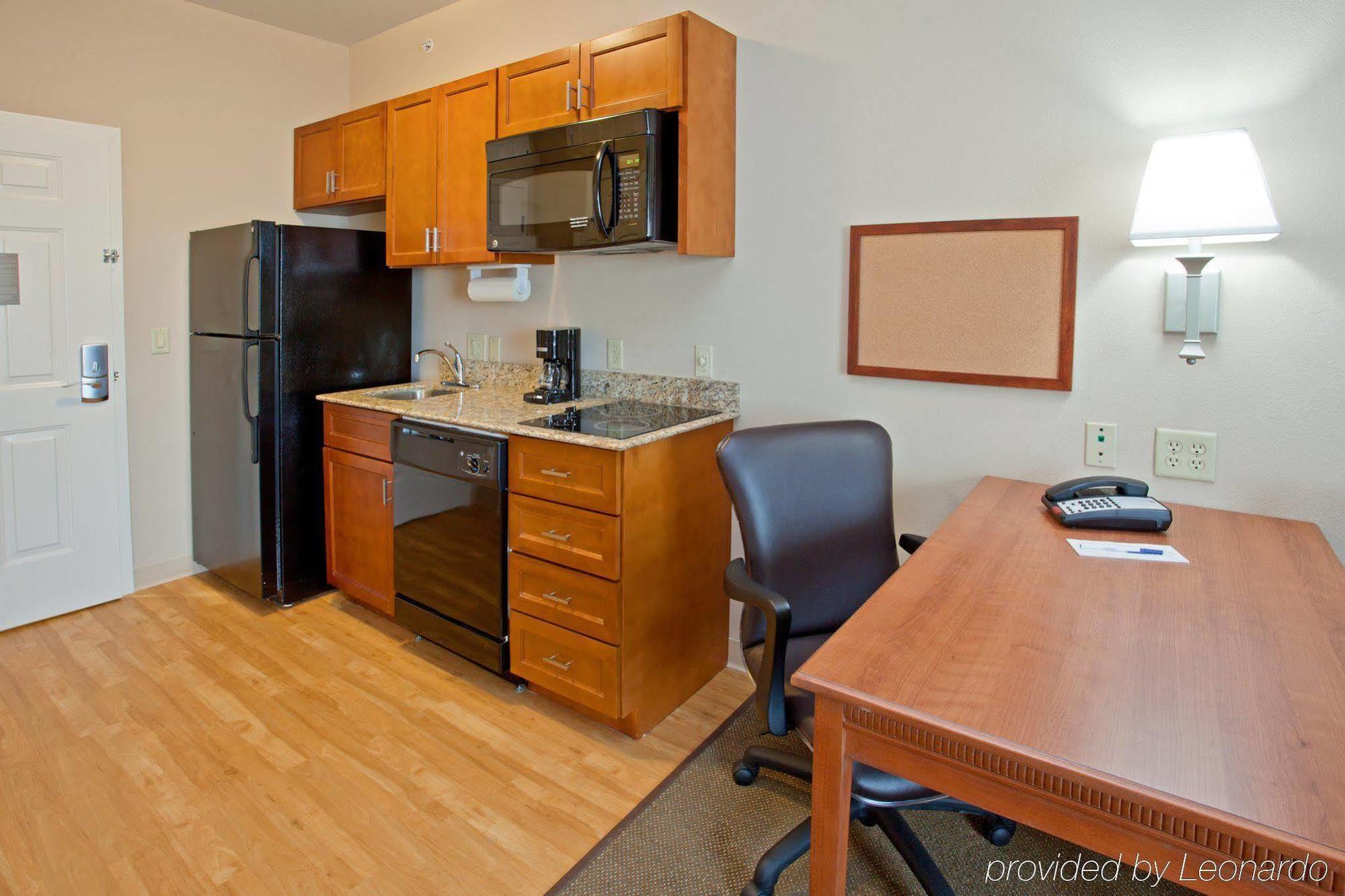 Candlewood Suites League City By Ihg Room photo